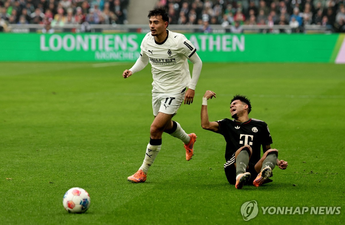 카스트로프, <b>김민재</b>와 '태극전사 더비'서 퇴장…팀은 0-3 패배