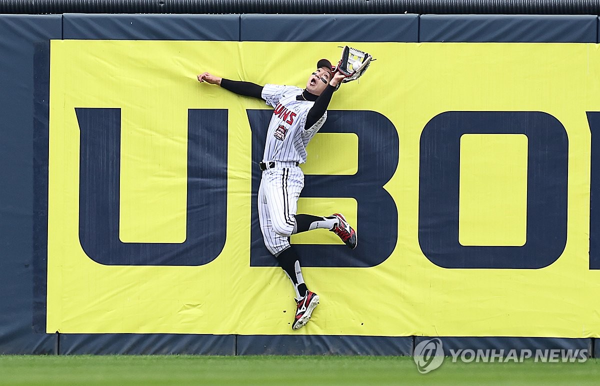 '호수비＋<b>홈런포</b>' LG <b>박해민</b> "안 넘어갔으면 '월드스타' 될 뻔"