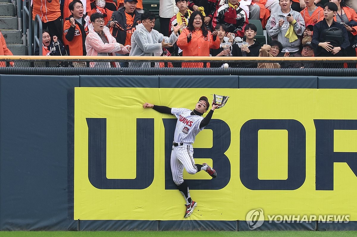 한화-LG <b>한국시리즈</b> 1차전 <b>매진</b>…프로야구 PS 33경기 연속 만원