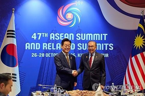 한-<b>말레이시아 FTA</b> 협상 <b>타결</b>…양국 정상 "교역 확대 기대"(종합)