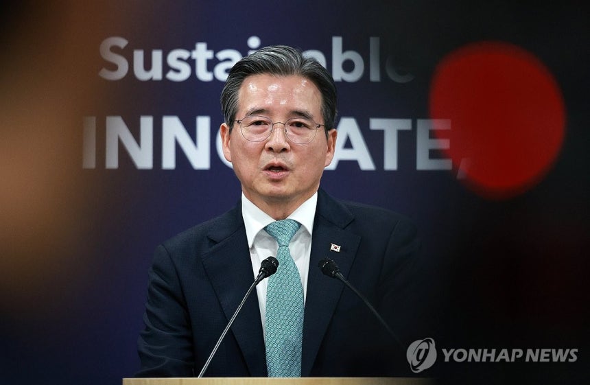 브리핑하는 정책실장
(경주=연합뉴스) 한상균 기자 = 김용범 정책실장이 29일 경북 경주 APEC 미디어센터에서 한미 정상회담 관련 브리핑을 하고 있다. 2025.10.29 [대통령실통신사진기자단] xyz@yna.c