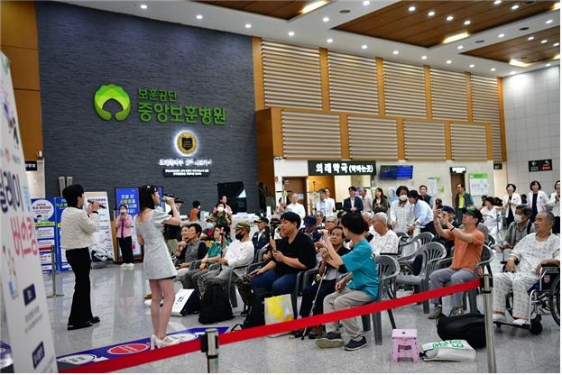 輱, Ѽҹ ƮƮ  ߾Ӻƺ κ񿡼 ϴ .
[ѱƺǷ .Ǹ  DB ]