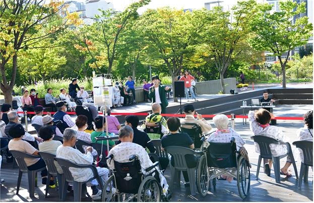 輱 ƮƮ  ߾Ӻƺ ߿ ϴ 
[ѱƺǷ .Ǹ  DB ]