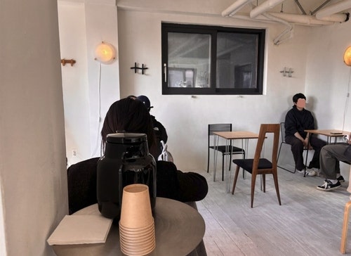 인권위 '<b>중국인</b> 사절' 성수동 <b>카페</b> 조사…사절 문구 삭제키로