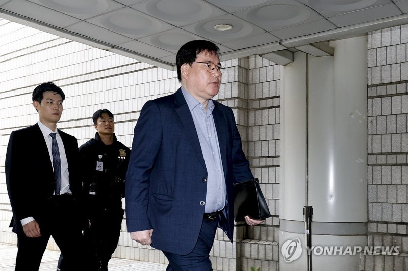 국힘 "與 <b>재판중지법</b> 추진 적반하장…李<b>대통령 재판</b> 재개해야"