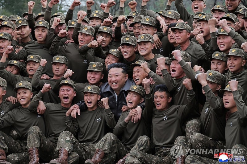 北<b>김정은</b>, 한중회담날 러 <b>파병</b>부대 찾아 "싸우면 이기는 강군"(종합)