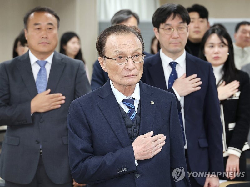 <b>이해찬</b> 평통 수석부의장 취임…"흔들림없는 <b>통일의지</b>가 국민 뜻"(종합)