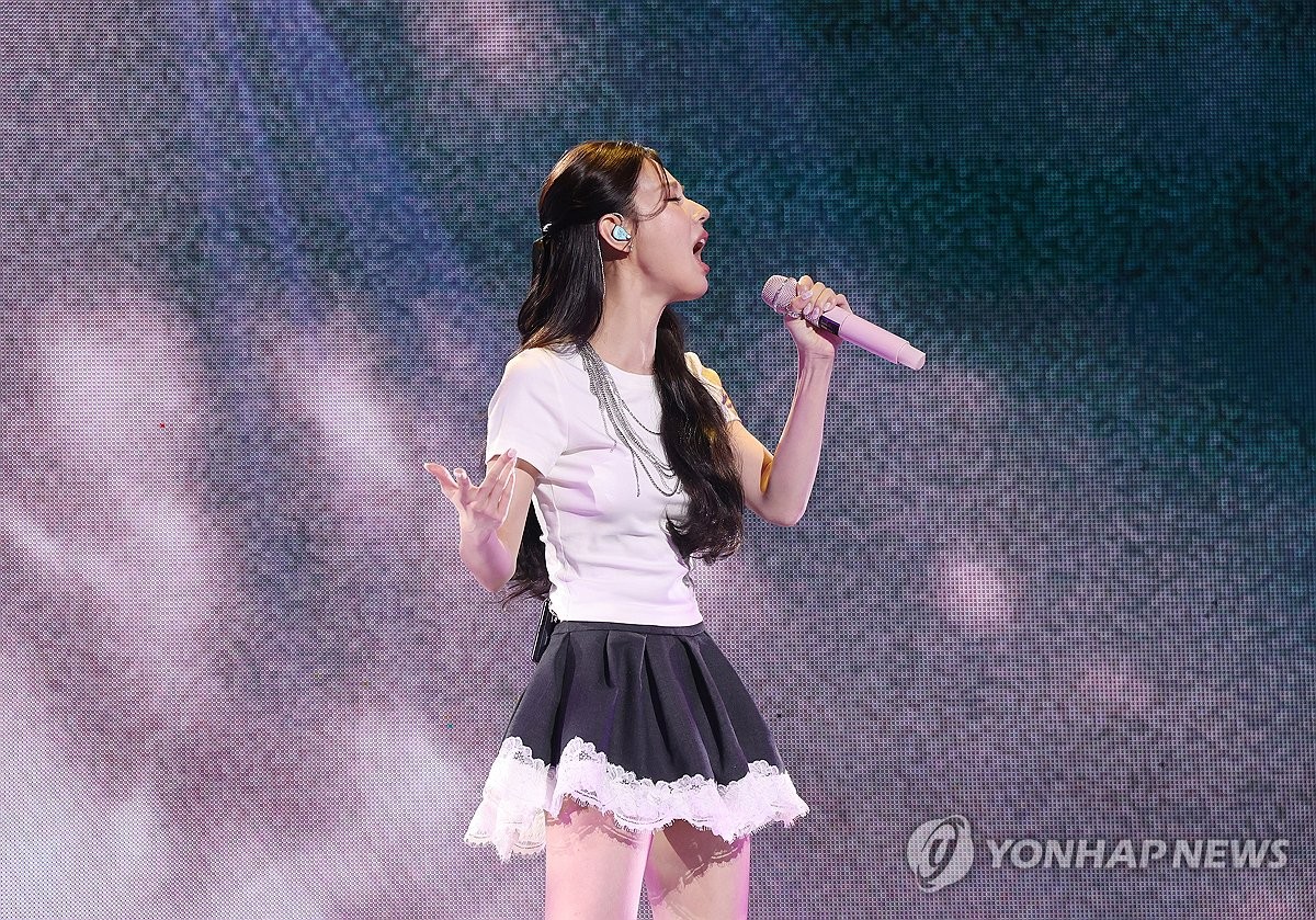 '<b>세이 마이 네임</b>' 열창하는 <b>미연</b>