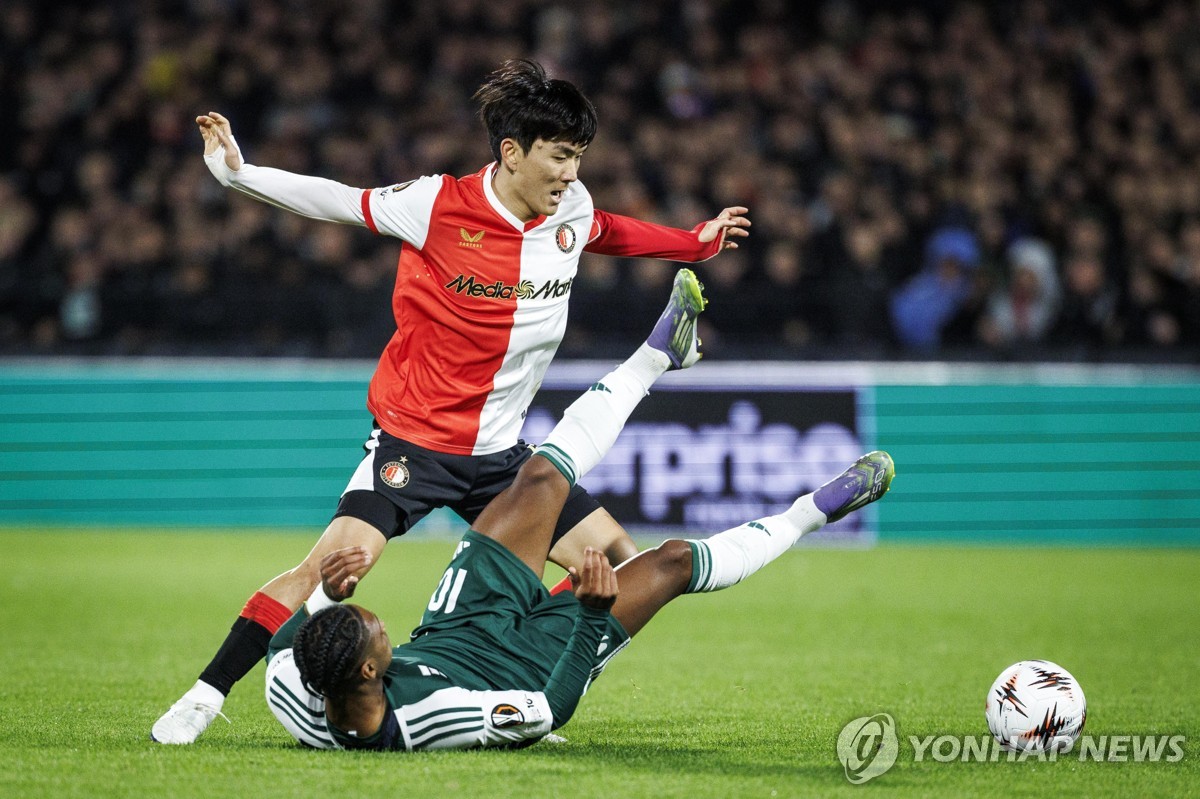 <b>황인범</b>, <b>부상</b>으로 '6∼8주 아웃'…축구대표팀 "대체발탁 검토"