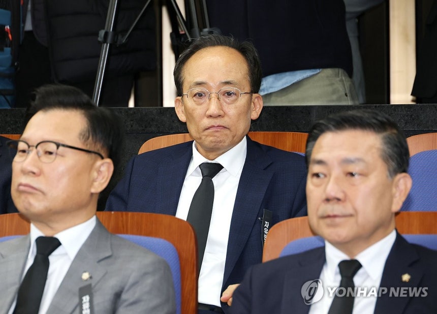 추경호 전 원내대표, 계엄 해제 표결 방해 위해 한동훈 이탈 요청 및 의장 공지 무시 정황 포착