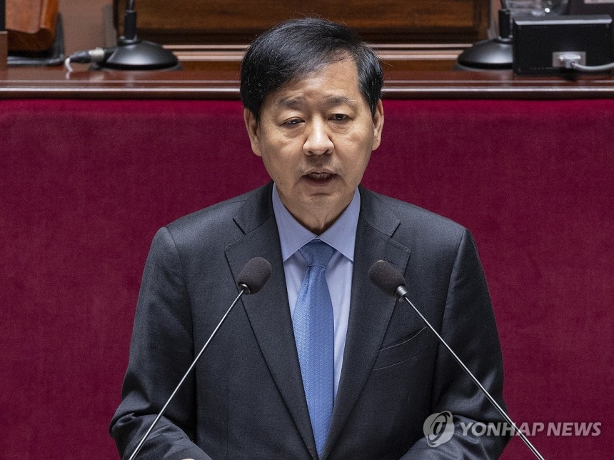 2026년도 정부 예산안 제안 설명하는 구윤철 부총리
(서울=연합뉴스) 황광모 기자 = 구윤철 부총리 겸 기획재정부 장관이 6일 국회 예결위 회의장에서 열린 전체회의에 참석해 예산