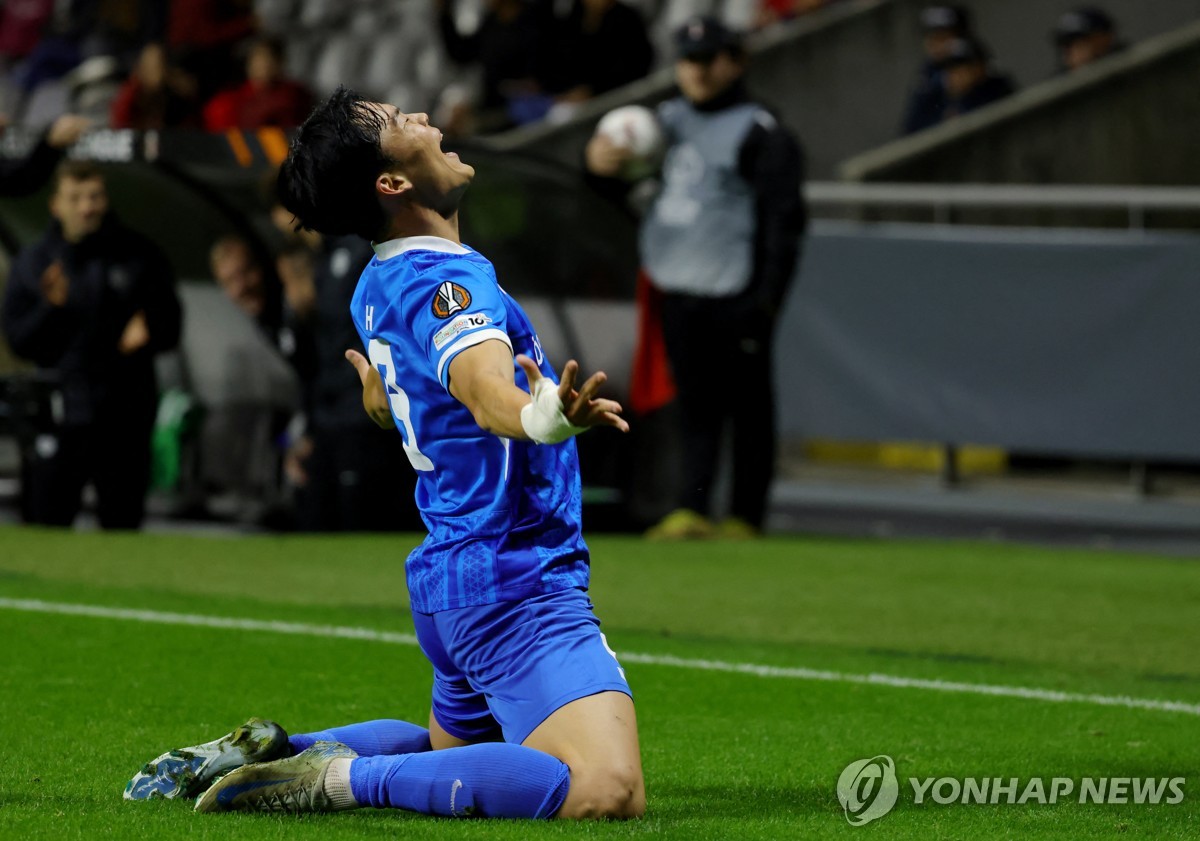 <b>오현규 시즌 7호골</b> 폭발…헹크는 UEL 4차전서 브라가 4-3 격파