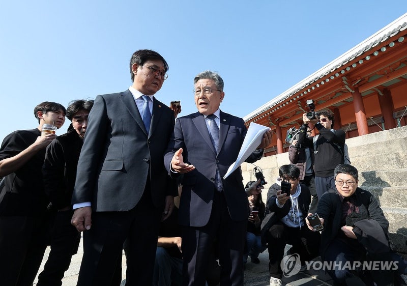 <b>종묘 앞</b> '<b>고층빌딩</b>' 우려에…최휘영 "모든 수단 강구해 지킬 것"(종합)