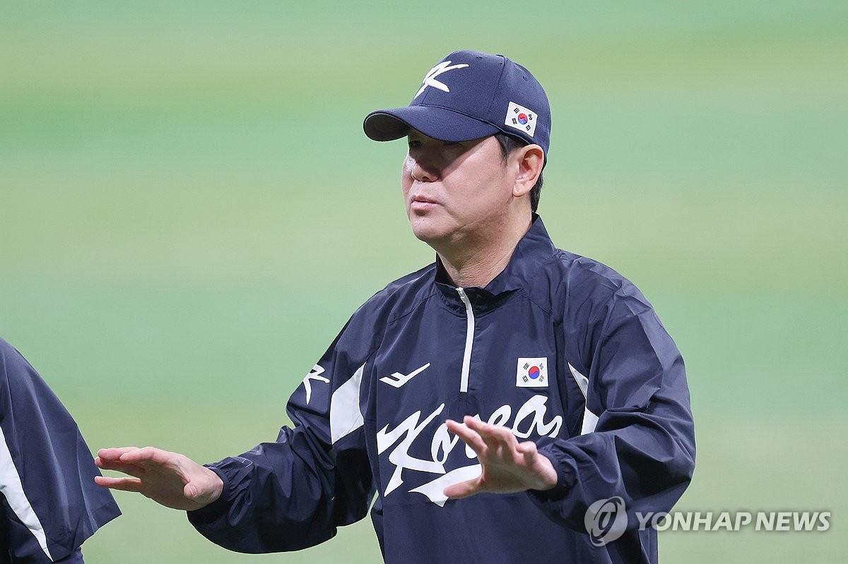<b>류지현</b> 야구 대표팀 <b>감독</b> "공격 아쉬워…2차전 선발은 오원석"
