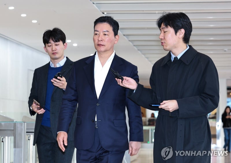 <b>김건희</b>특검, '<b>선상파티</b>' 관련 김성훈 前경호처 차장 첫 소환