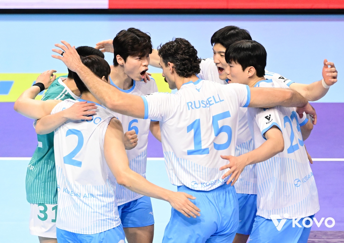 '정지석＋<b>러셀</b> 30점' <b>대한항공</b>, <b>삼성화재</b> 3-0 제압…선두 도약