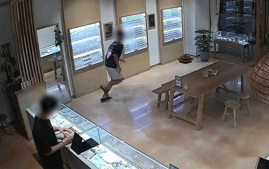 금목걸이 차고 달아나는 중학생 [대전소방본부 제공. 재판매 및 DB 금지]