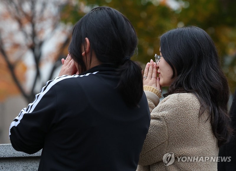 <b>수능</b> 전 간절한 <b>기도</b>