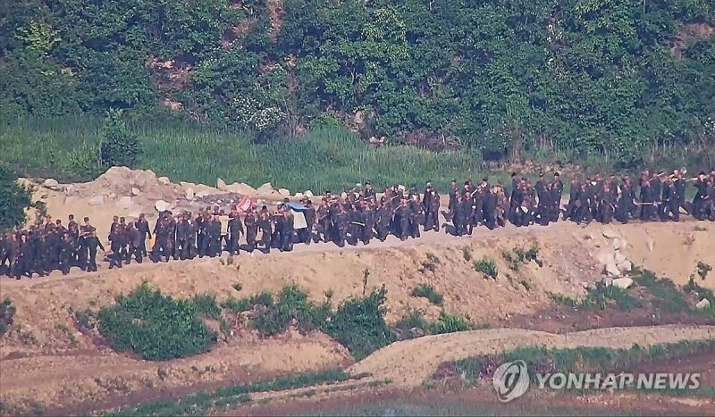 軍, 남북<b>군사</b><b>회담</b> 제안…"<b>군사분계선</b> 기준선 설정 논의"