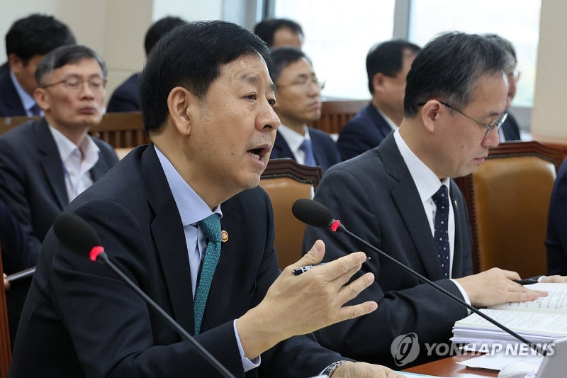 구윤철 "<b>환율</b>엔 복합요인…다양한 <b>정책</b>조합 협의"
