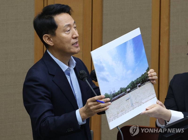 오세훈, <b>세운4구역 시뮬레이션</b> 공개…"숨이 턱 막힙니까"(종합)