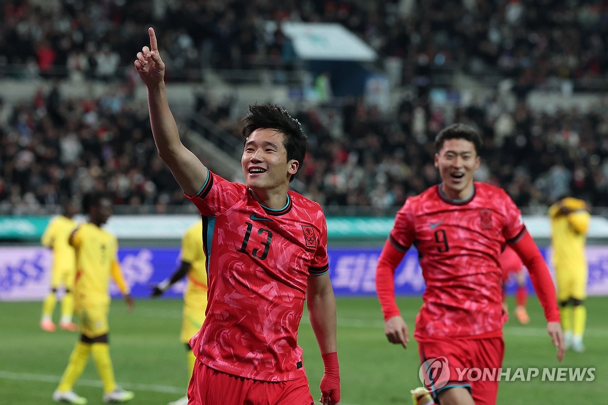'중원 삭제' 홍명보호, 가나 1-0 잡고 3연승…<b>이태석</b> 결승 골(종합)