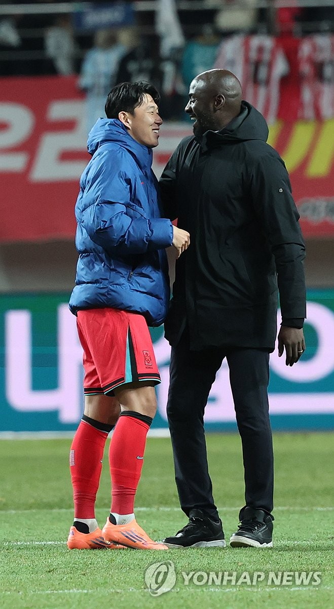 가나 감독 "일본은 브라질 꺾은 팀…한국은 아직 그 수준 아냐"