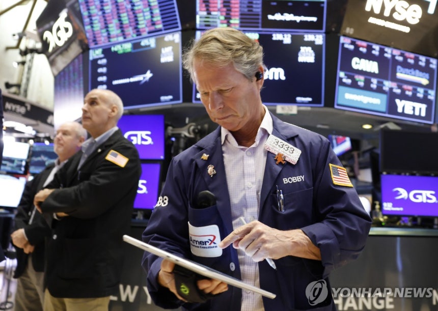 엔비디아 실적 하루 전 뉴욕증시 AI 거품 우려에 기술주 동반 하락