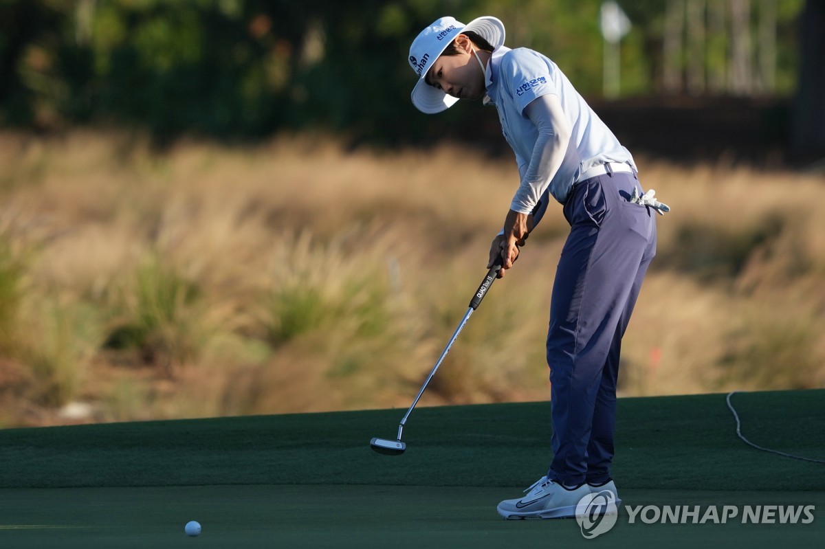 <b>이소미</b>, LPGA 투어 챔피언십 1R <b>선두</b>…"리디아 고 그립 따라 해"
