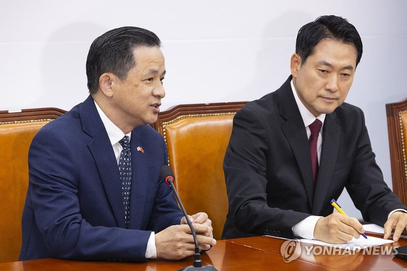 中<b>대사</b>, <b>장동혁</b> 만나 "중한 협력 동반자 관계 발전하도록 추진"