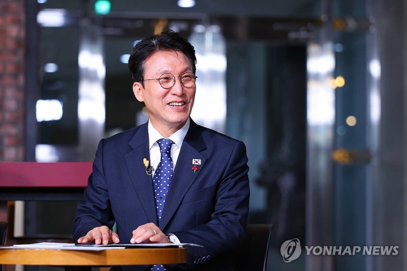 金<b>총리</b> "고졸 미취업 <b>청년</b>도 '대학생 저금리 혜택' 받도록 개선"(종합)