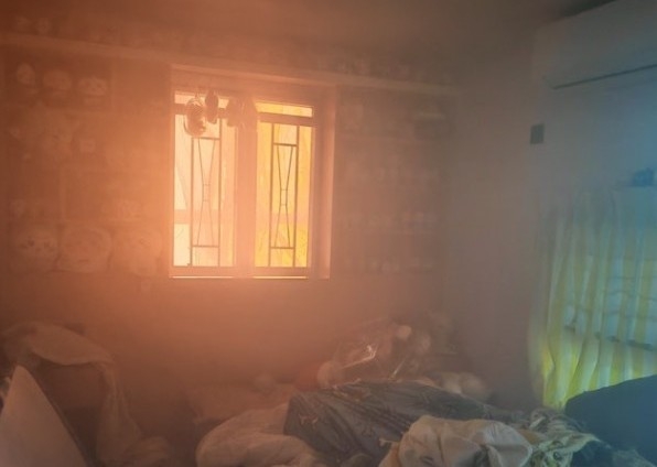 홍콩 화재 생존자가 집 안에서 촬영한 창밖 화염
[출처 생존자 페이스북. 홍콩01 캡처. 재판매 및 DB 금지]