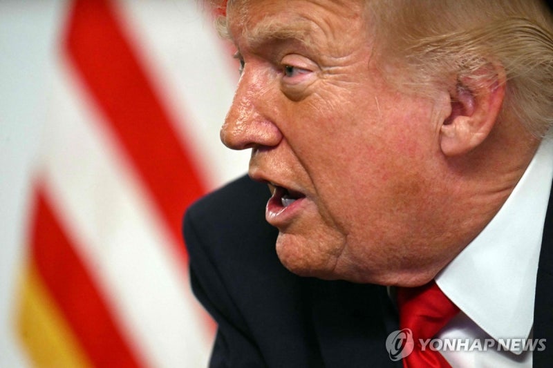 <b>트럼프</b> "베네수 <b>영공 폐쇄</b>" 압박…베네수 "식민주의적 위협"(종합)