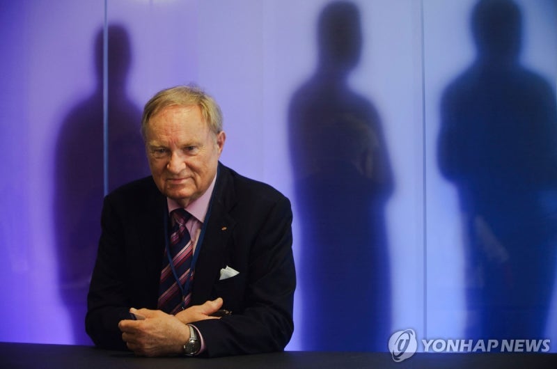 스위스 '<b>조력자살</b>' 지원단체 창립자, <b>조력자살</b>로 <b>사망</b>