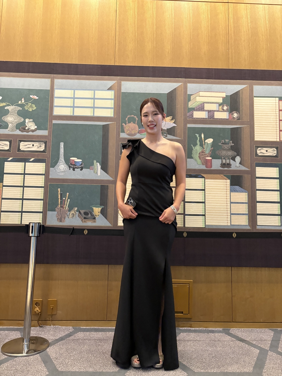 KLPGA <b>최민경</b>, <b>올리브</b>와 <b>매니지먼트</b> 계약