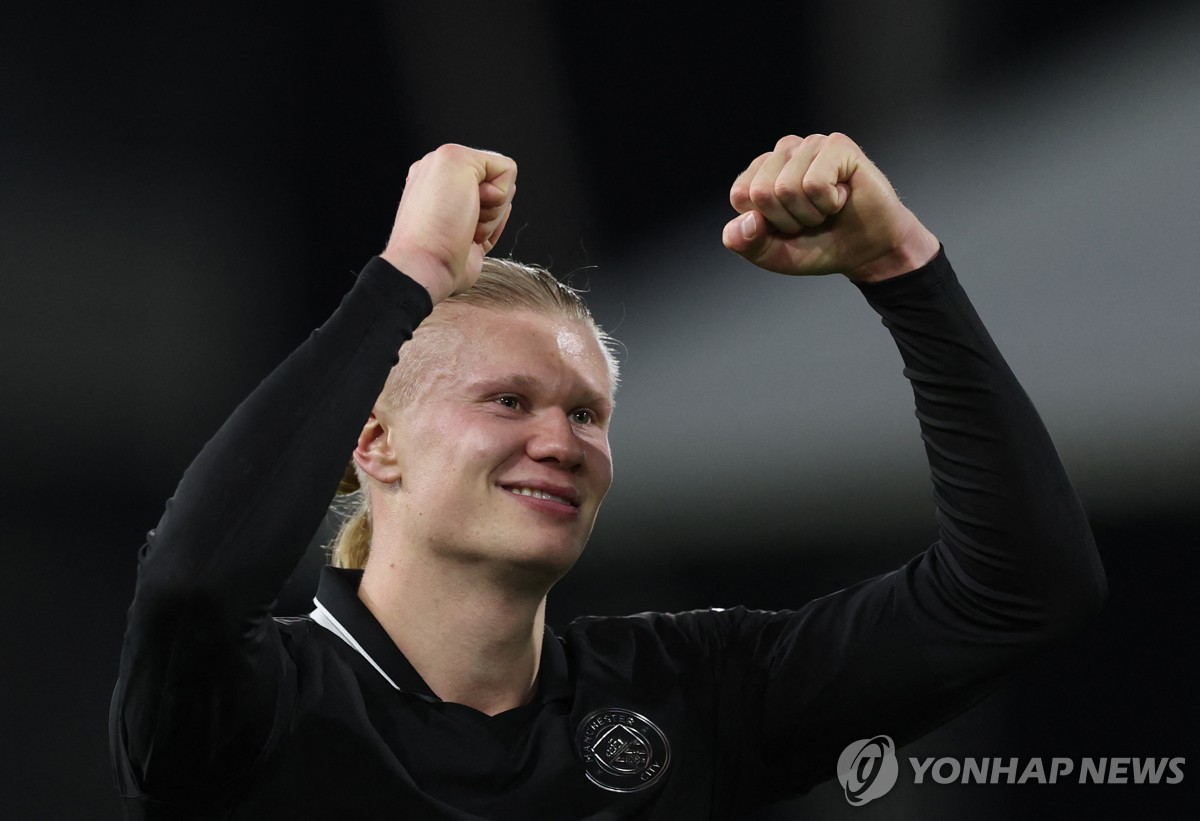 맨시티 홀란, <b>EPL</b> 111경기 만에 100골…시어러 넘어 '새역사'(종합)