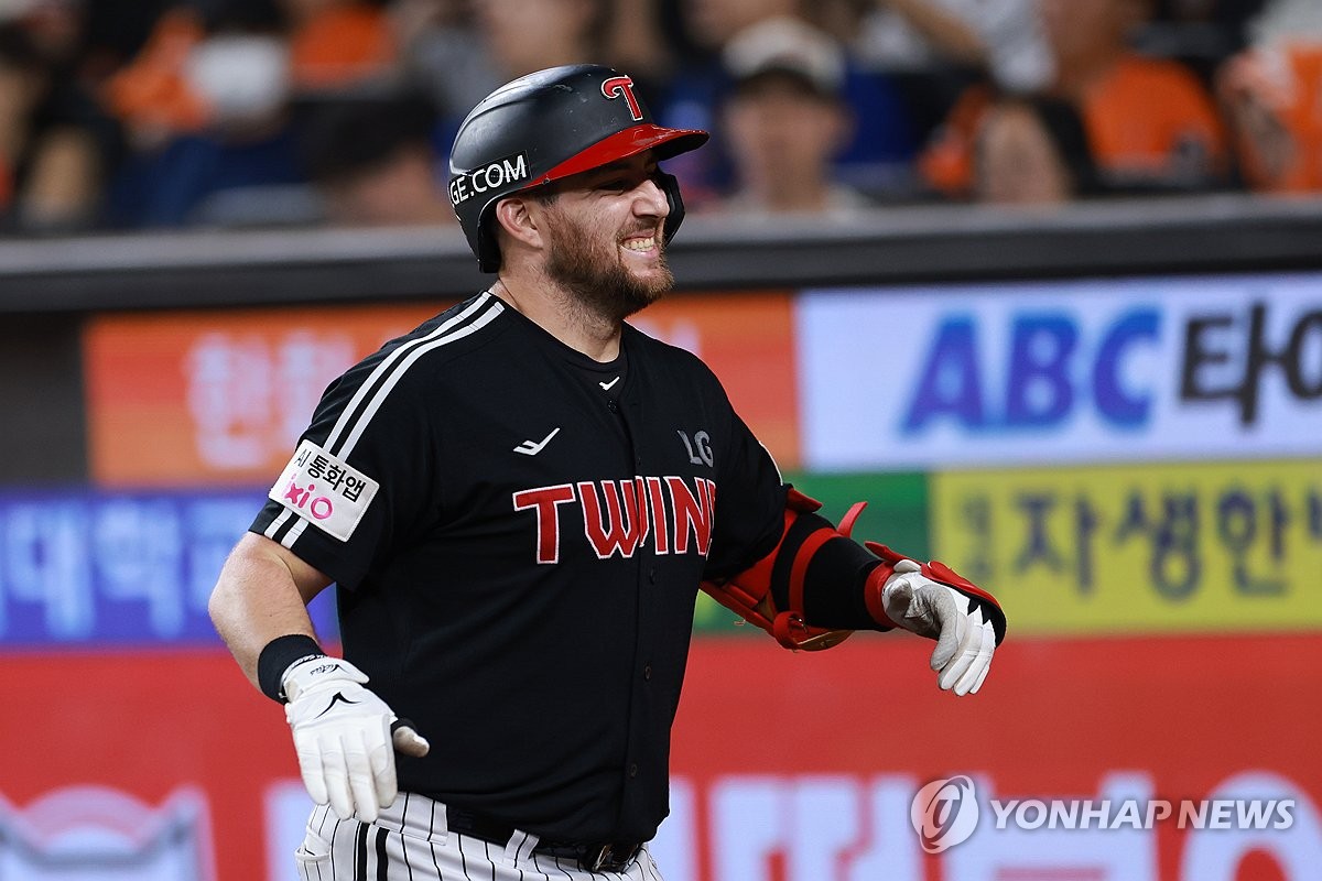 '프로야구 챔피언' <b>LG</b>, <b>오스틴</b>·톨허스트·<b>치리노스</b>와 재계약