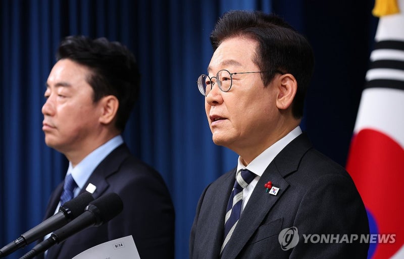 李대통령 "계엄극복 <b>국민</b> 노벨상 충분…<b>12</b>월 3일 <b>국민주권의 날</b>"
