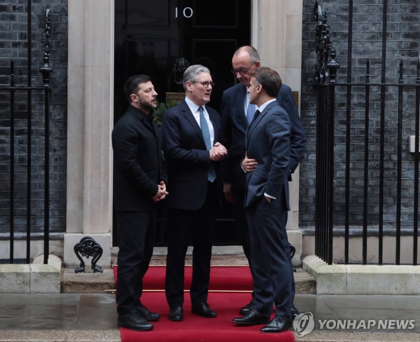 유럽 주요국 정상과 만난 젤렌스키 대통령 [UPI=연합뉴스 자료사진.재판매 및 DB 금지]