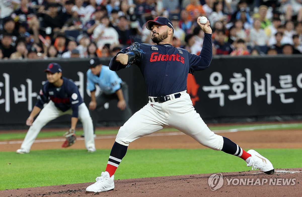 프로야구 롯데 '강속구 왼팔' <b>감보아</b>, <b>보스턴</b>과 <b>마이너</b> 계약