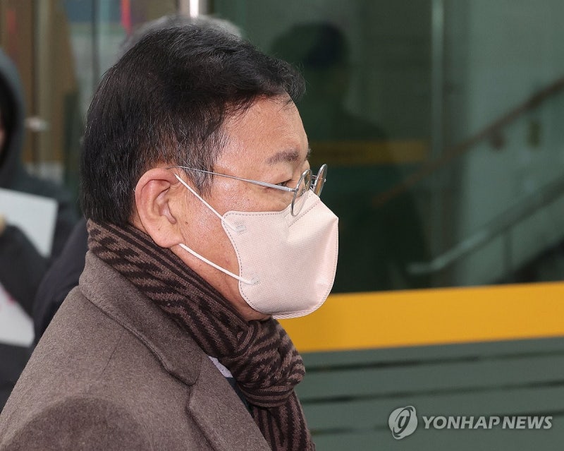 '쌍방울 1억 금품' <b>안부수</b> <b>영장 기각</b>…"<b>구속</b> 필요성 인정 어려워"