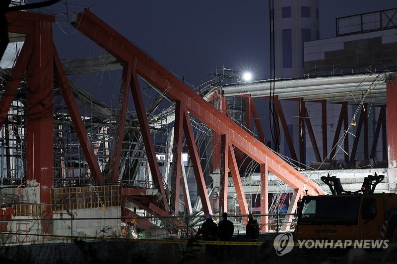 '<b>광주</b>대표도서관 <b>공사장 붕괴</b>' 밤샘 수색에도 매몰자 2명 못찾아