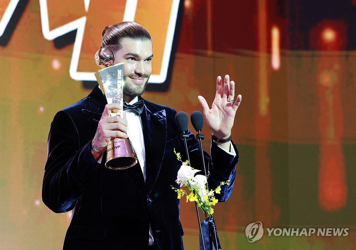 팬그래프닷컴 "<b>폰세</b>, 2026년 토론토에서 <b>9승</b>·평균자책점 4.00"