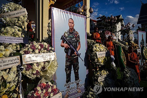 캄보디아와 교전 중 숨진 태국 군인 화장식 [로이터 연합뉴스.재판매 및 DB 금지]
