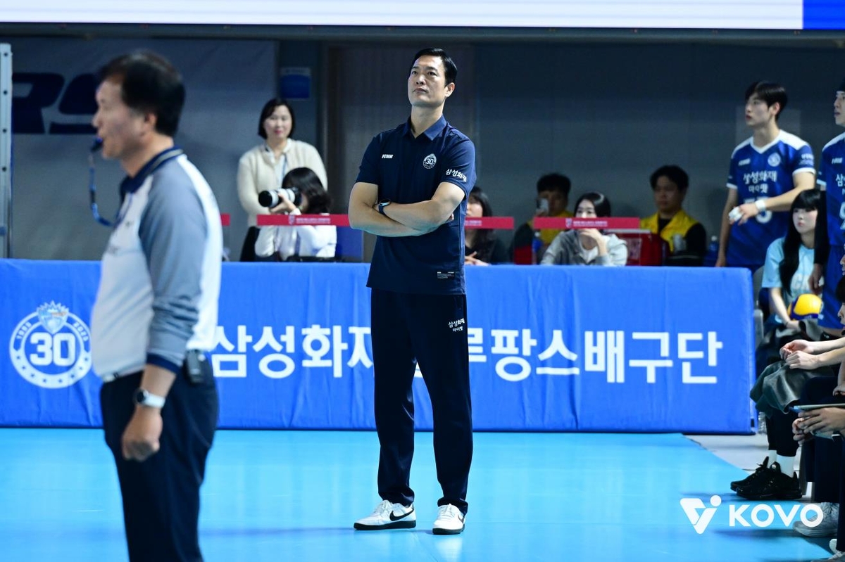 프로배구 <b>삼성화재</b>, 팀 역대 최다 <b>9연패</b> 수모…우리카드에 완패