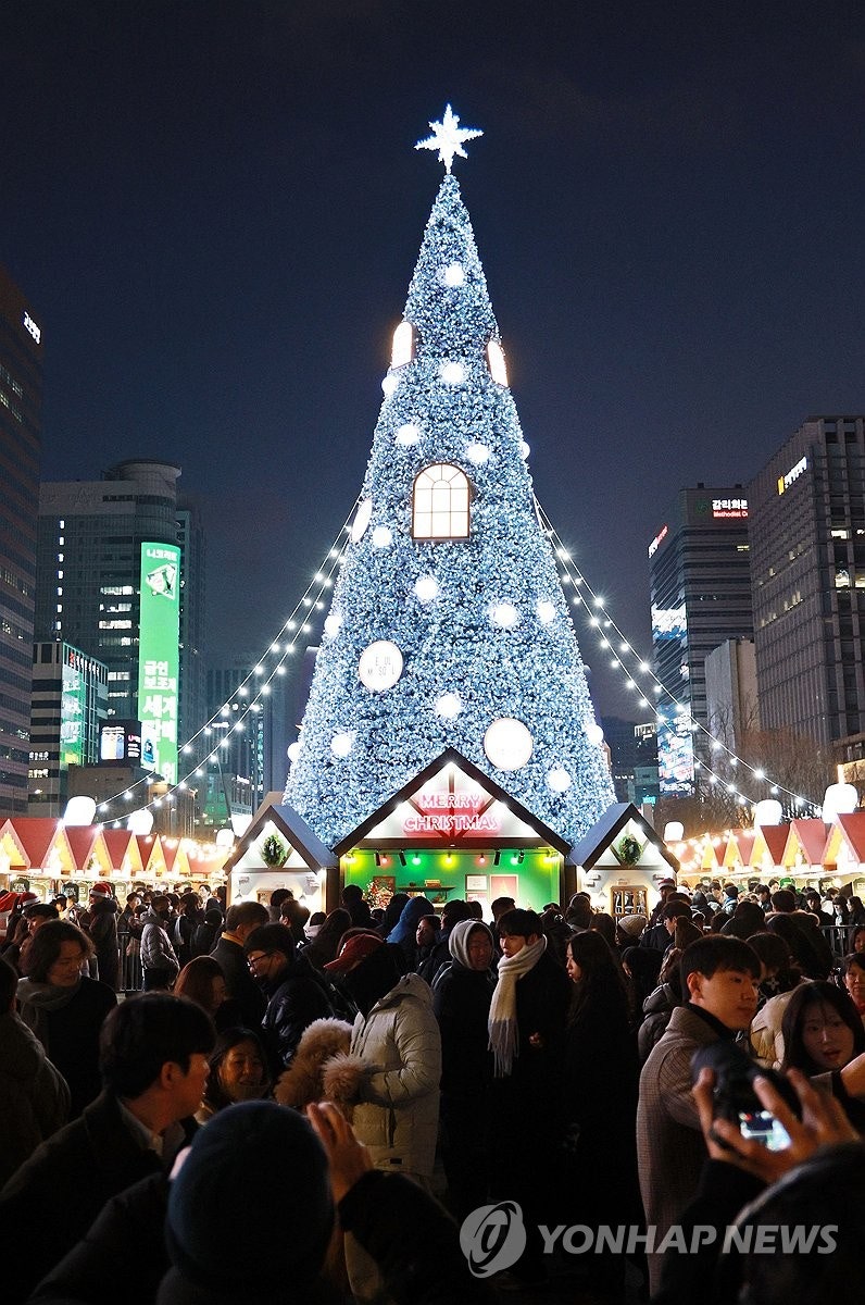 <b>광화문</b>광장에 찾아온 <b>크리스마스</b>