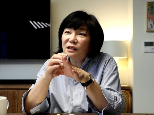 연합뉴스와 [삶] 인터뷰 중인 스타강사 김미경 [연합뉴스 사진]