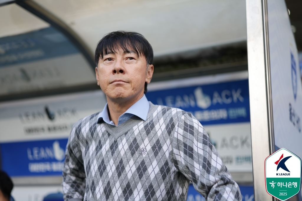 K리그1 울산 "<b>신태용</b> <b>부적절 행위</b> 인지하고 조치"…축협에 회신