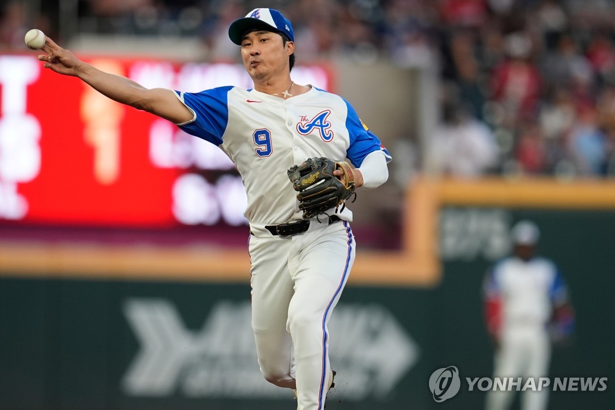 '부상 불운' 김하성, <b>FA</b> 3수 선택…건강 증명하며 대형<b>계약</b> 노려