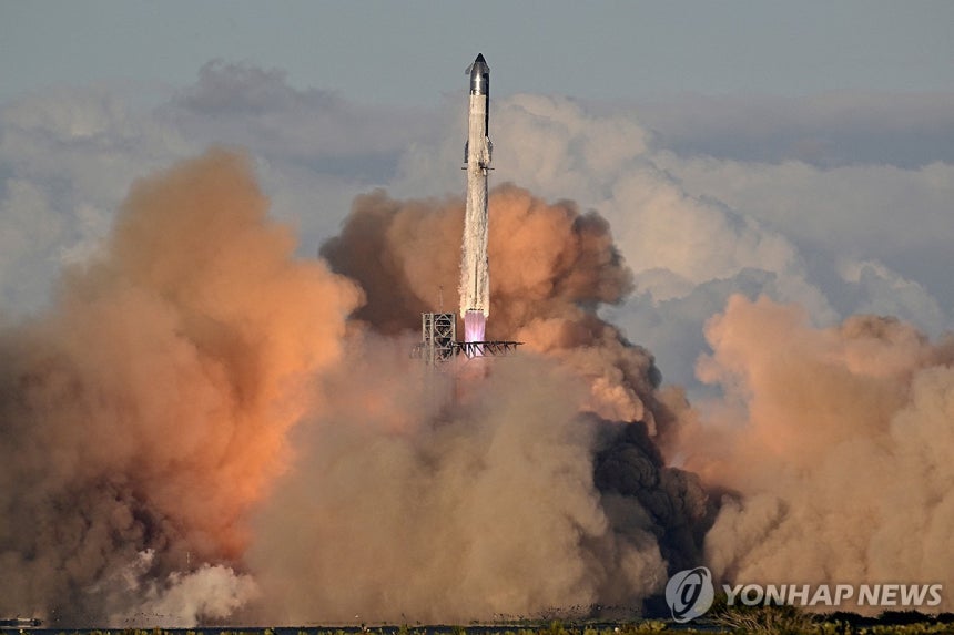머스크의 화성우주선 스타십,11차 지구궤도 시험비행 성공 [연합뉴스 자료사진]